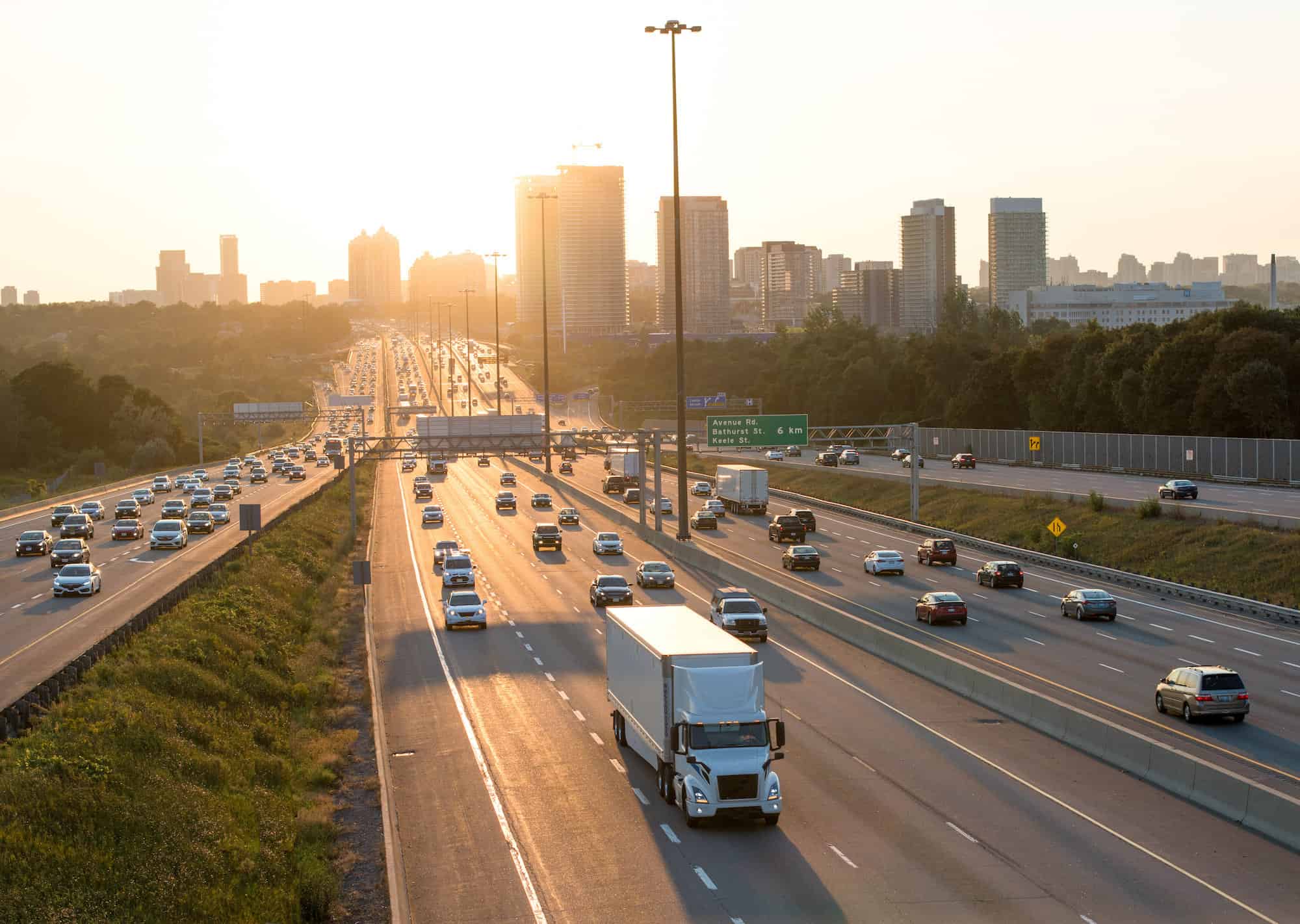 Long-Haul Truck Drivers In High Demand for Canada Immigration