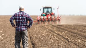 Canada’s Farming Sector Concerned Over Temporary Worker Cuts